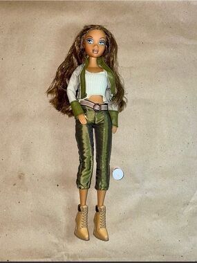 My Scene Smiling Madison Barbie Doll With Rare Suit & Cup !
